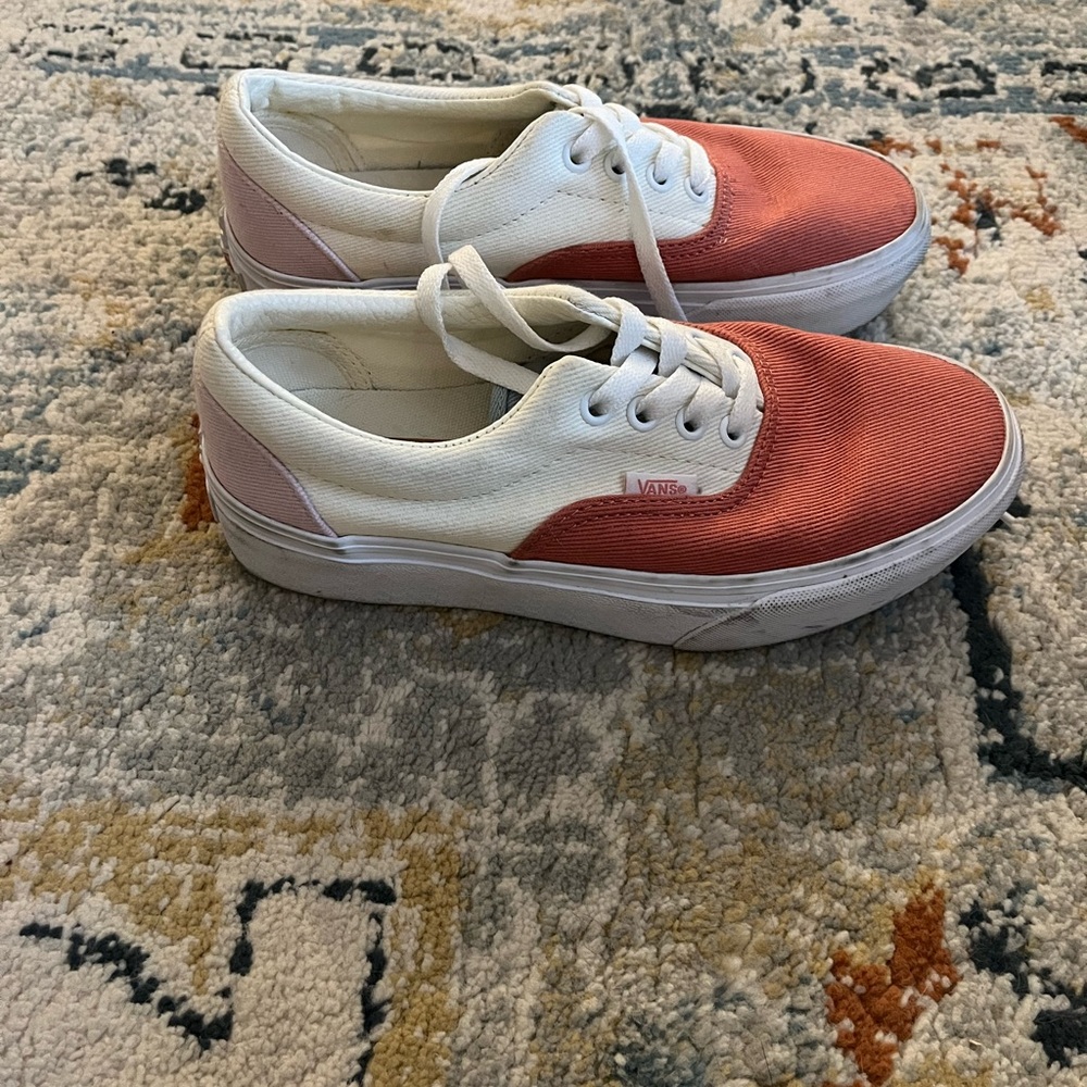 Vans - Picture 2 of 6